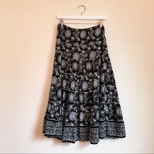 Black Floral Tiered Midi Skirt / M
